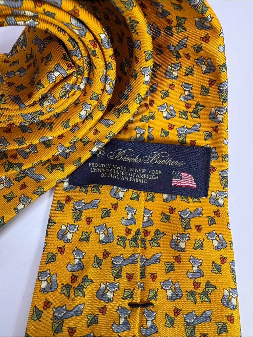 Holiday Fox Holly Brooks Brothers Christmas Mens Tie Necktie 100% silk